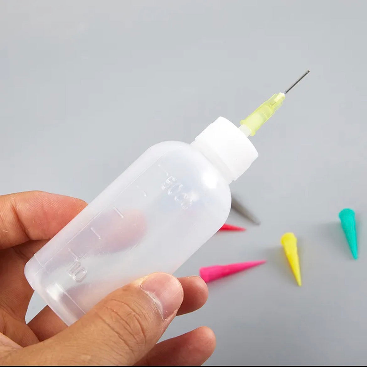 Multi-Purpose Precision Squeeze Bottle (50ml) with 7 Interchangeable Nozzles – Perfect for Jam, Icing, Crafts & Painting