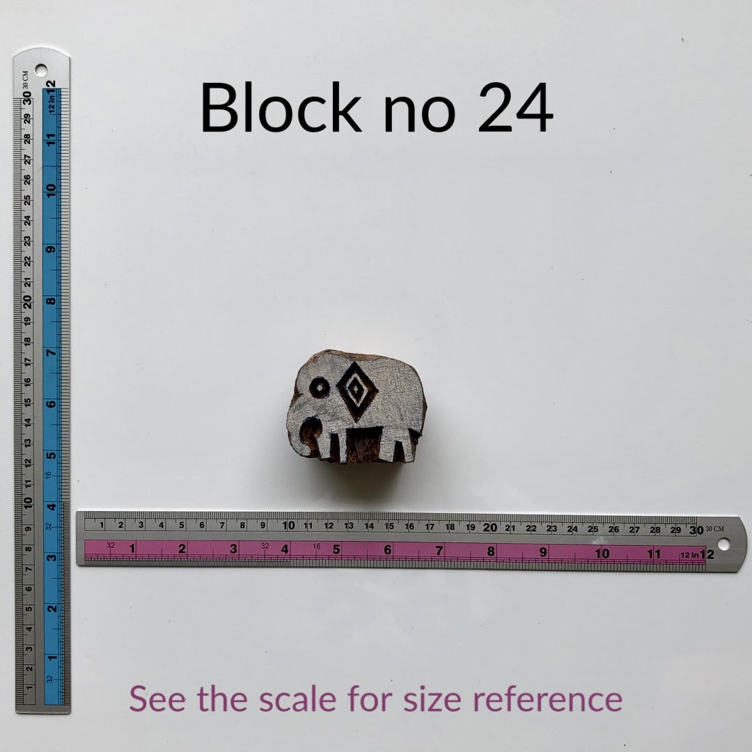 eleghant shape wooden block
